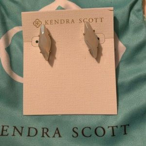 Kendra Scott Belinda Stud in White Agate